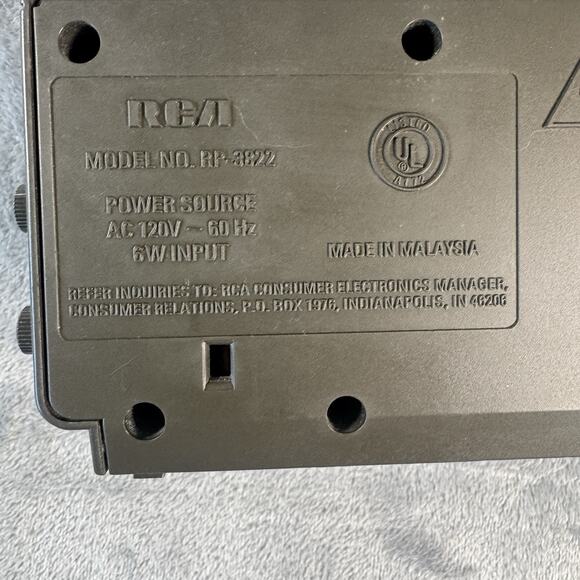VINTAGE RCA Dual Alarm AM/FM Radio RP-3822 tested and works- Blue Display Light - Picture 12 of 13